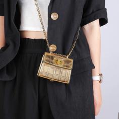 Сумка мини через плечо с рельефным узором Shein