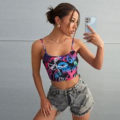 Топ с графическим принтом Shein