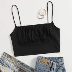 Короткий трикотажный топ в рубчик со сборками на груди Shein