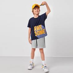 Шорты и футболка с текстовым принтом для мальчиков Shein