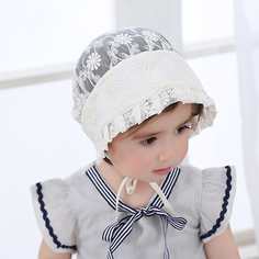 Детская кружевная шапка с узором цветка Shein