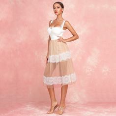 Lucra Платье с кружевной аппликацией и сетчатым низом Shein