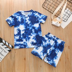 Контрастная футболка и шорты для мальчиков Shein