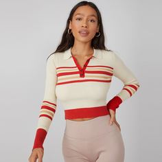 Короткий трикотажный свитер из вискозы Shein
