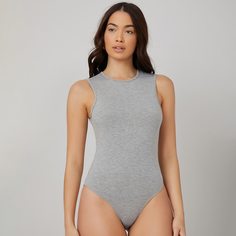 Однотонное боди Shein