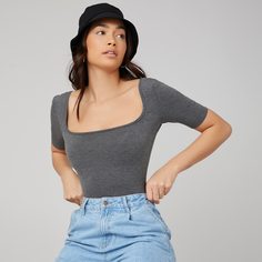 Однотонное боди с открытой спиной Shein