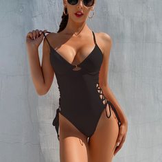 Слитный купальник на косточках со шнурком Shein