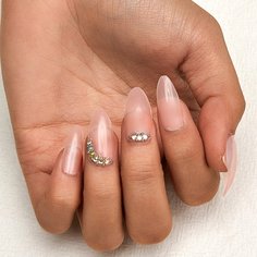 24шт накладные ногти со стразами и 1 лист лента Shein