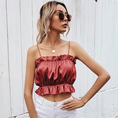 Топ со складками и оборками на груди Shein