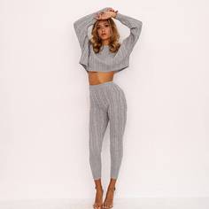 Вязяный кроп топ с заниженной линией плеч и брюки комплект Shein