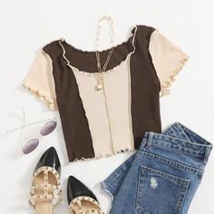 Контрастная трикотажная футболка с оригинальной отделкой Shein