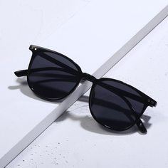 Солнцезащитные очки в акриловой оправе Shein