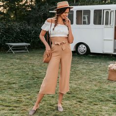 Широкие короткие брюки с поясом Shein
