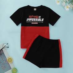 Двухцветная футболка с текстовым принтом и шорты для мальчиков Shein