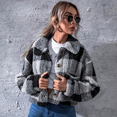 Плюшевая куртка в клетку с карманом Shein