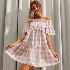 Платье в клетку с открытыми плечами Shein