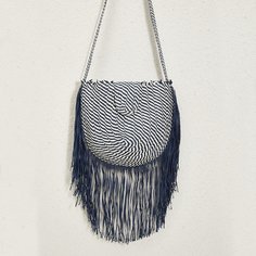 Плетеная сумка-сэтчел с бахромой Shein
