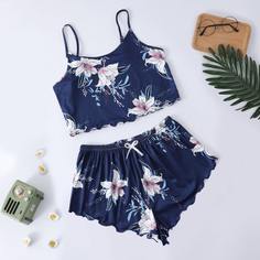 Пижама на бретельках с цветочным принтом Shein