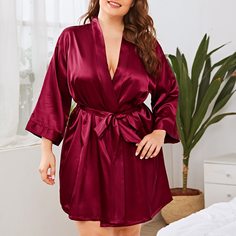 Однотонный атласный халат с поясом размера плюс Shein