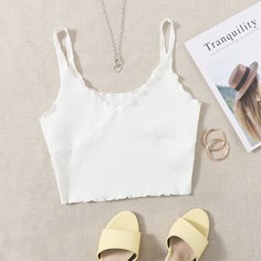 Короткий топ с оригинальной отделкой Shein