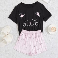 Мультяшный принт милый Пижама Shein