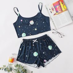 Пижама на бретелях с принтом галактики Shein