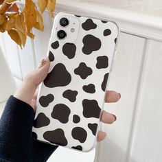 Чехол для iPhone с коровьим принтом Shein