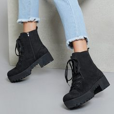 Модные сапоги на шнурках Shein