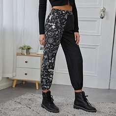 Брюки с принтом поп-арта Shein