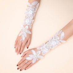 Кружевные длинные перчатки с цветочной вышивкой Shein