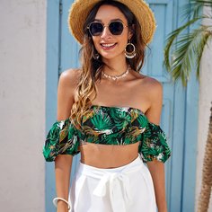 Короткий топ с открытыми плечами и тропическим принтом Shein