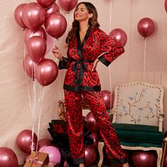Атласная пижама с поясом Shein