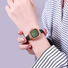 Квадратные кварцевые часы Shein