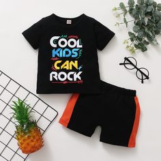 Шорты и футболка с текстовым принтом для мальчиков Shein