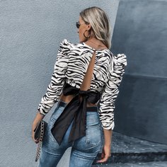Блуза в полоску зебры с оригинальным рукавом Shein