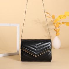 На цепочке Шеврон Элегантный Сумка через плечо Shein