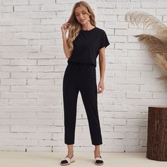 Однотонные брюки и топ с оригинальным рукавом Shein