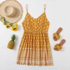 Платье размера плюс на бретельках с цветочным принтом Shein