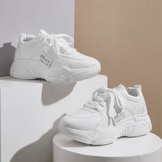Кроссовки с массивным каблуком на шнуровках Shein