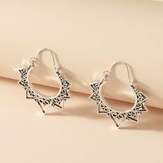 Ажурные серьги-кольца Shein