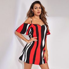 Платье в полоску с открытыми плечами Shein