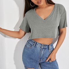 Короткая футболка Shein