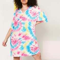 Платье-футболка размера плюс с принтом тай-дай Shein