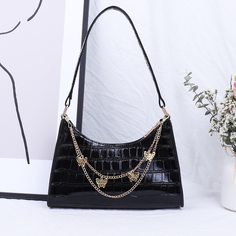 Сумка на плечо с крокодиловым узором и цепочкой Shein