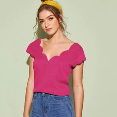 Однотонный топ с фестончатым краем Shein