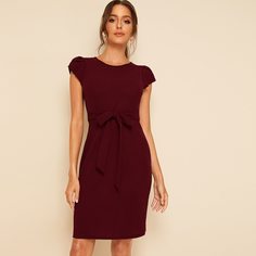 Стильное Платье-Футляр С Коротким Рукавом И Бантом Shein