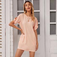 Однотонная длинная футболка с разрезом Shein