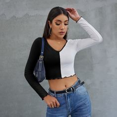 Контрастная трикотажная короткая футболка Shein
