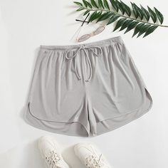 Однотонные шорты размера плюс на кулиске Shein