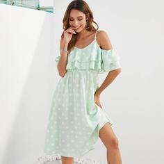 платье в горошек с открытыми плечами и оригинальным рукавом Shein